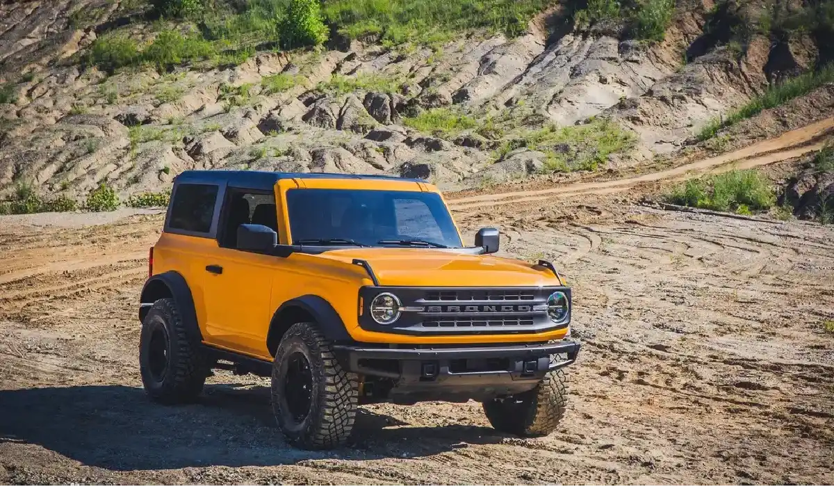 Ford - Bronco Black Diamond 2Dr - Luxury Car Rentals - Preowned Luxury Car - Exclusive Concierge Club.webp
